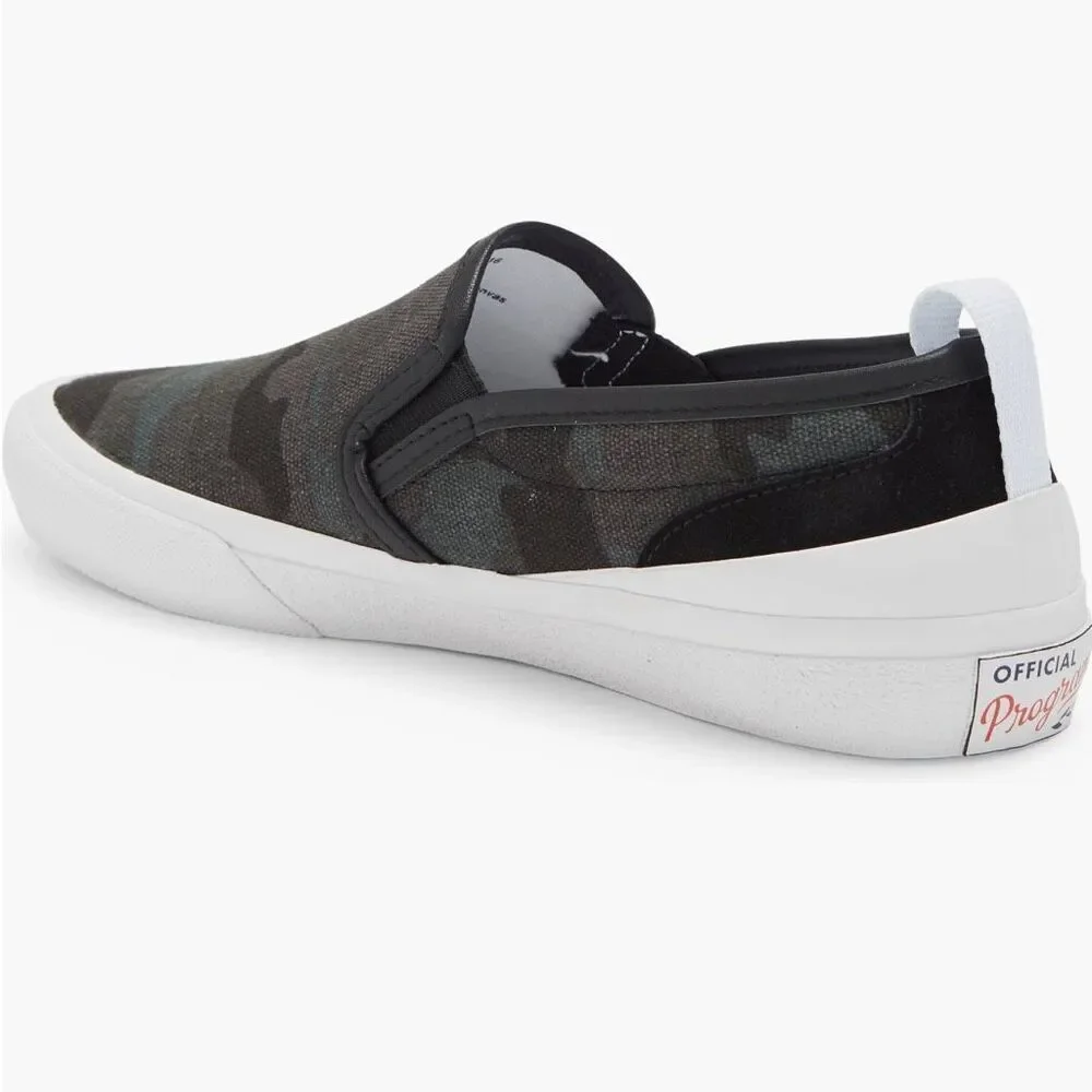 NWT Official Program big boy’s canvas slip on sneakers in camo/black/white Size - Picture 2 of 10